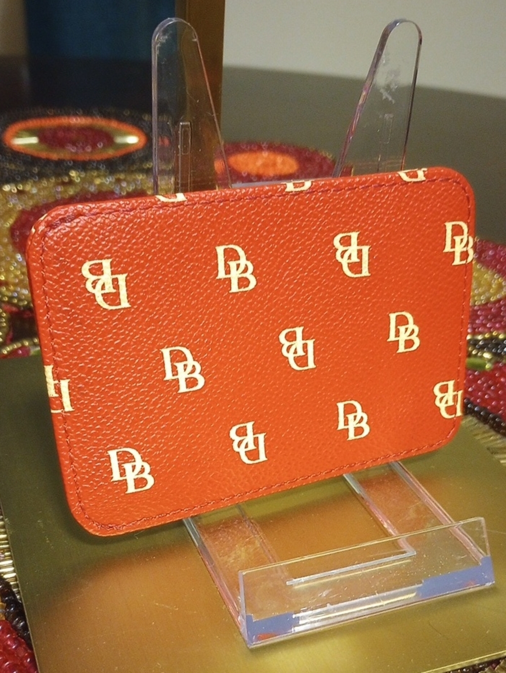 New D&B Logo ID Cardholder - Picture 6 of 8